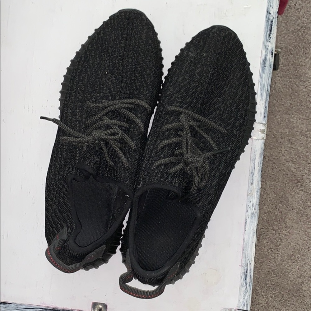 Yeezy pirate black 12